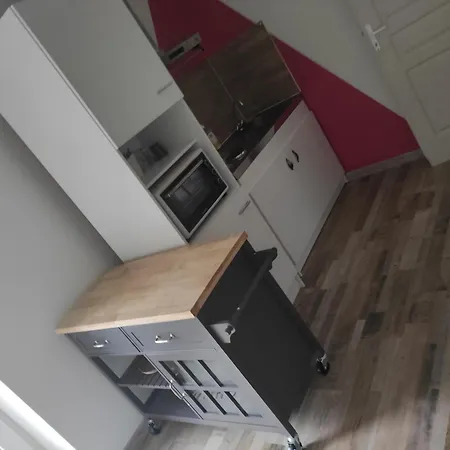 Homestay Ana & Jonathan - Etage Privatif, Chambre Et Cuisine