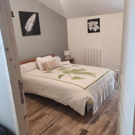 Ana & Jonathan - Etage Privatif, Chambre Et Cuisine *